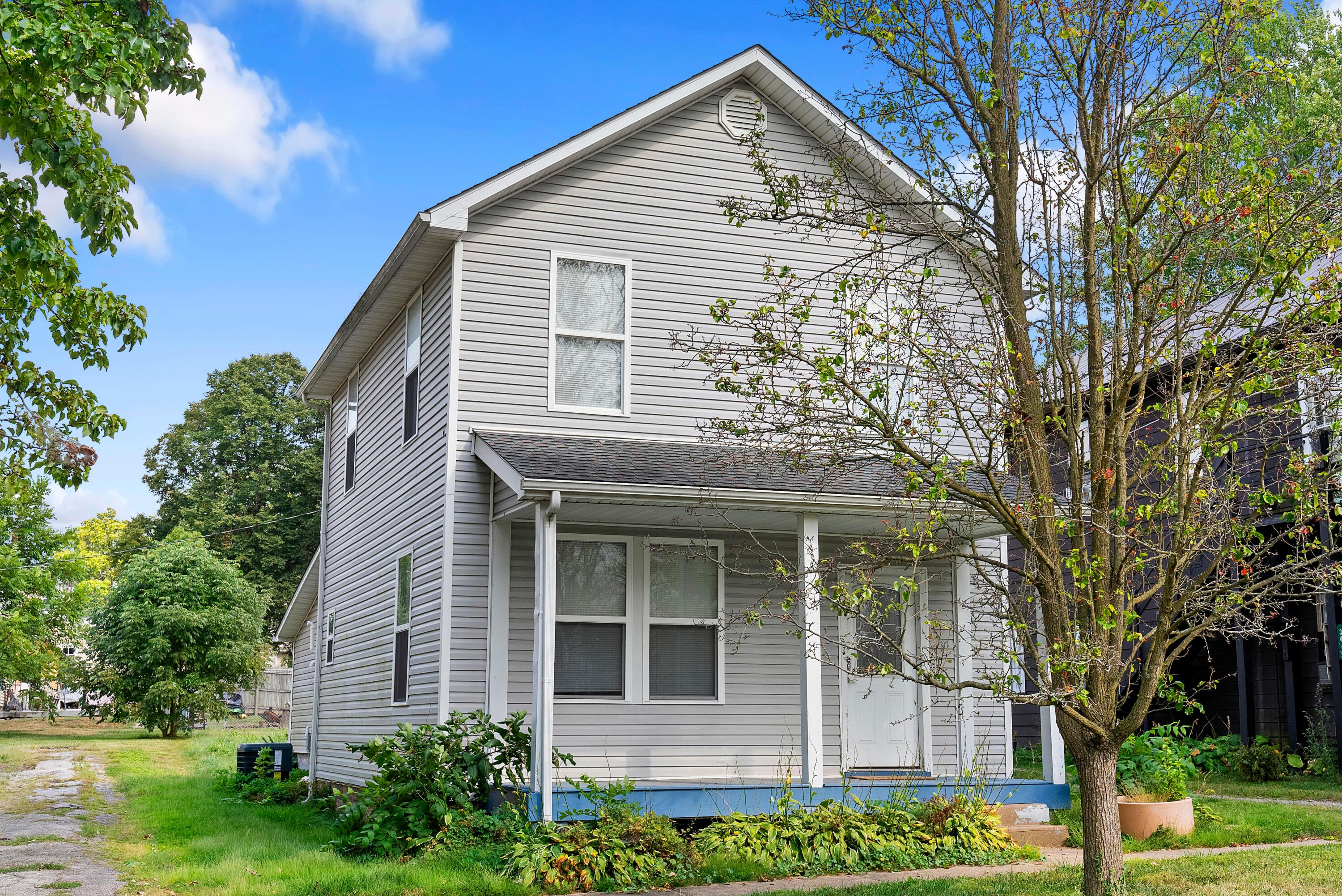 Photo 1 of 30 of 40 N Vernon Street house