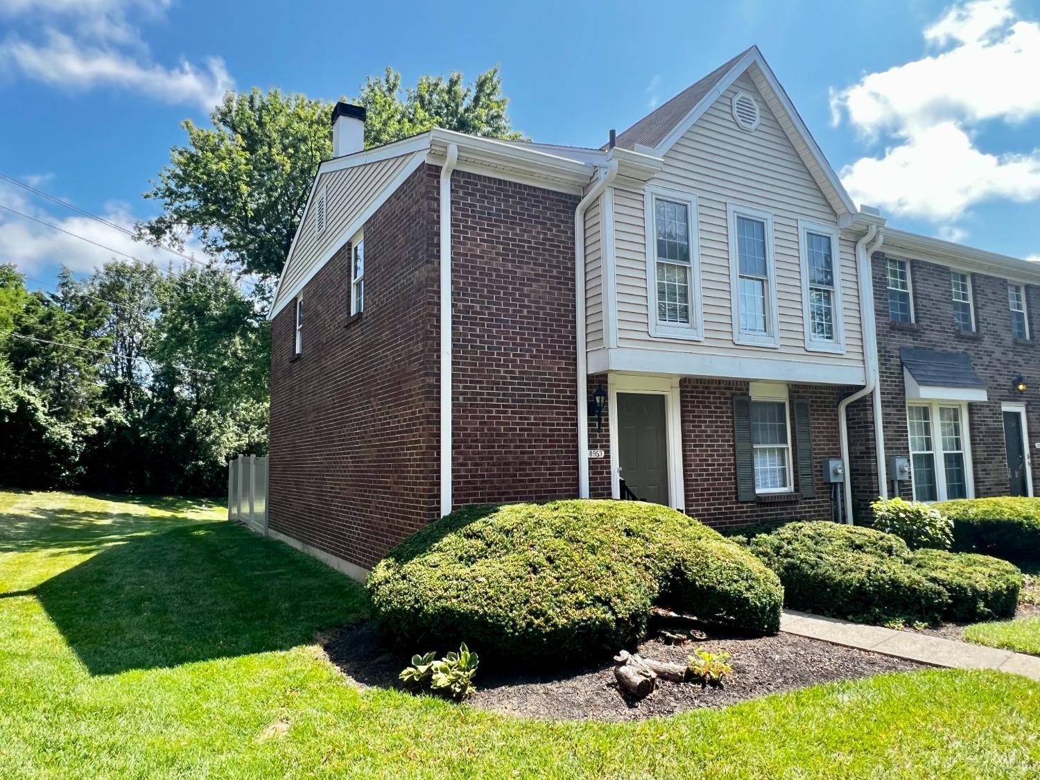 Photo 1 of 40 of 10953 Barrington Court condo