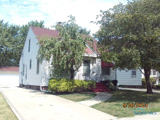 Photo 1 of 11 of 732 W Gramercy Avenue house