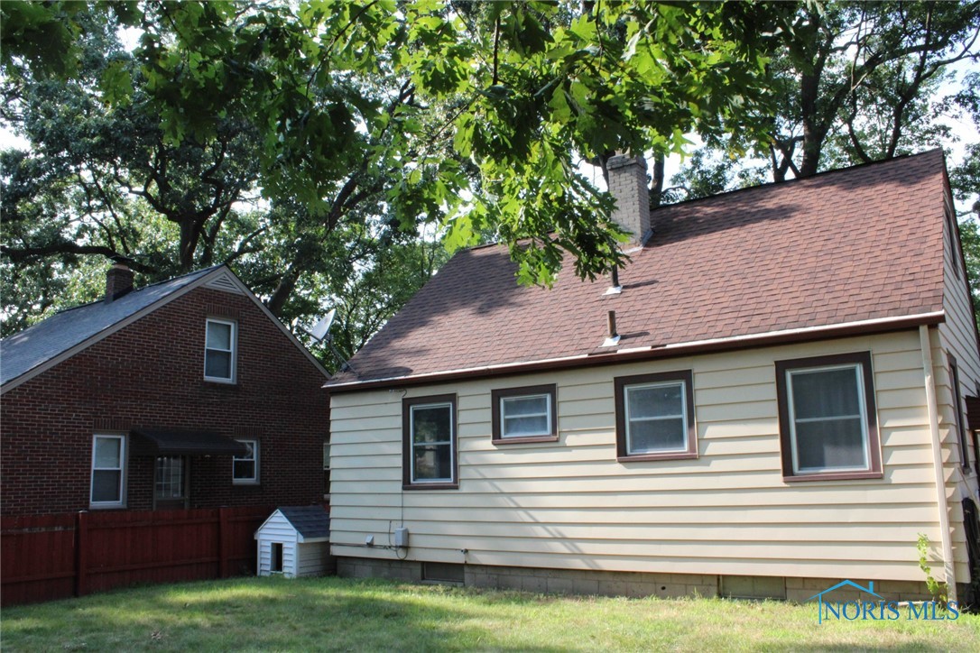 Photo 20 of 24 of 2719 Castleton Avenue house