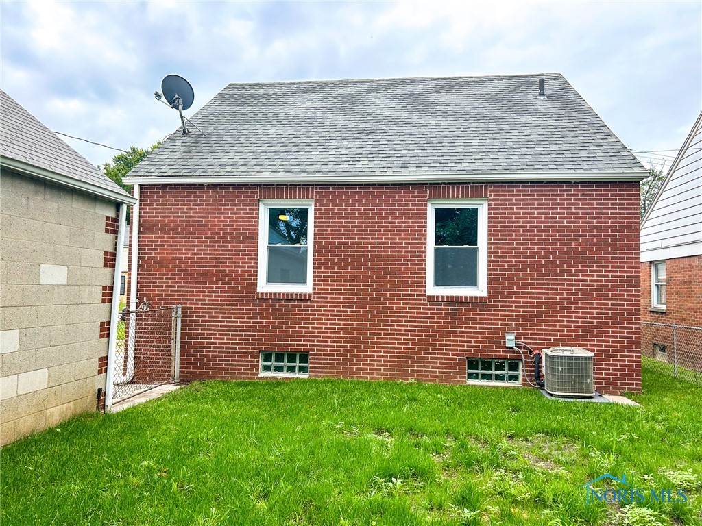 Photo 45 of 47 of 4222 Lyman Avenue house