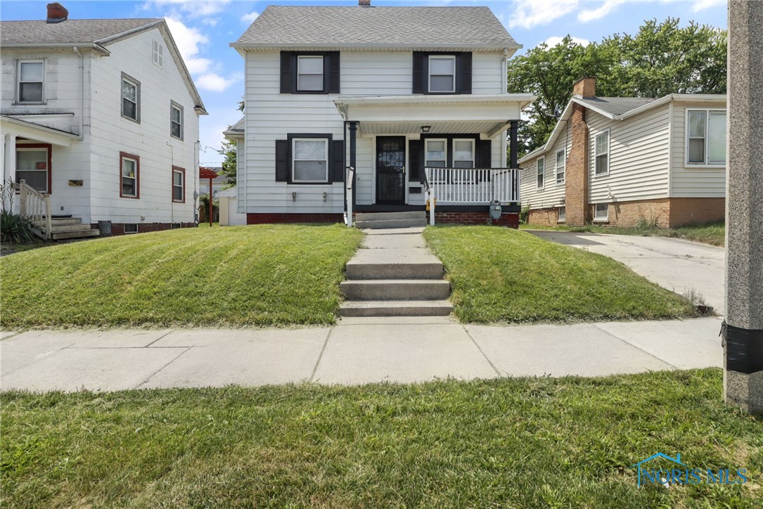 Photo 1 of 36 of 2023 Evansdale Avenue house