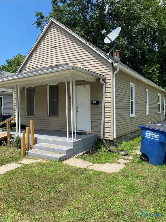 Photo 2 of 4 of 1614 Pinewood Avenue house