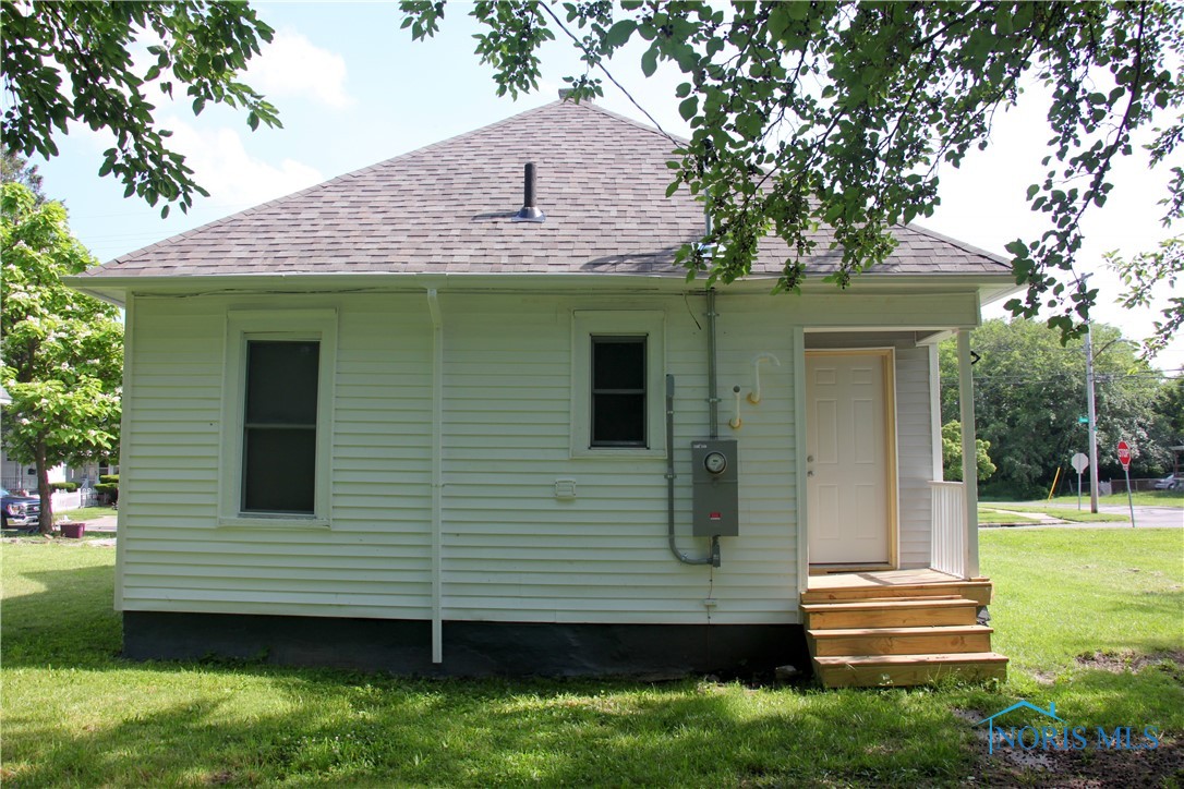 Photo 5 of 30 of 1205 Paxton Street house