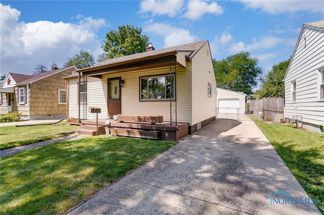 Photo 4 of 36 of 252 Waggoner Boulevard house