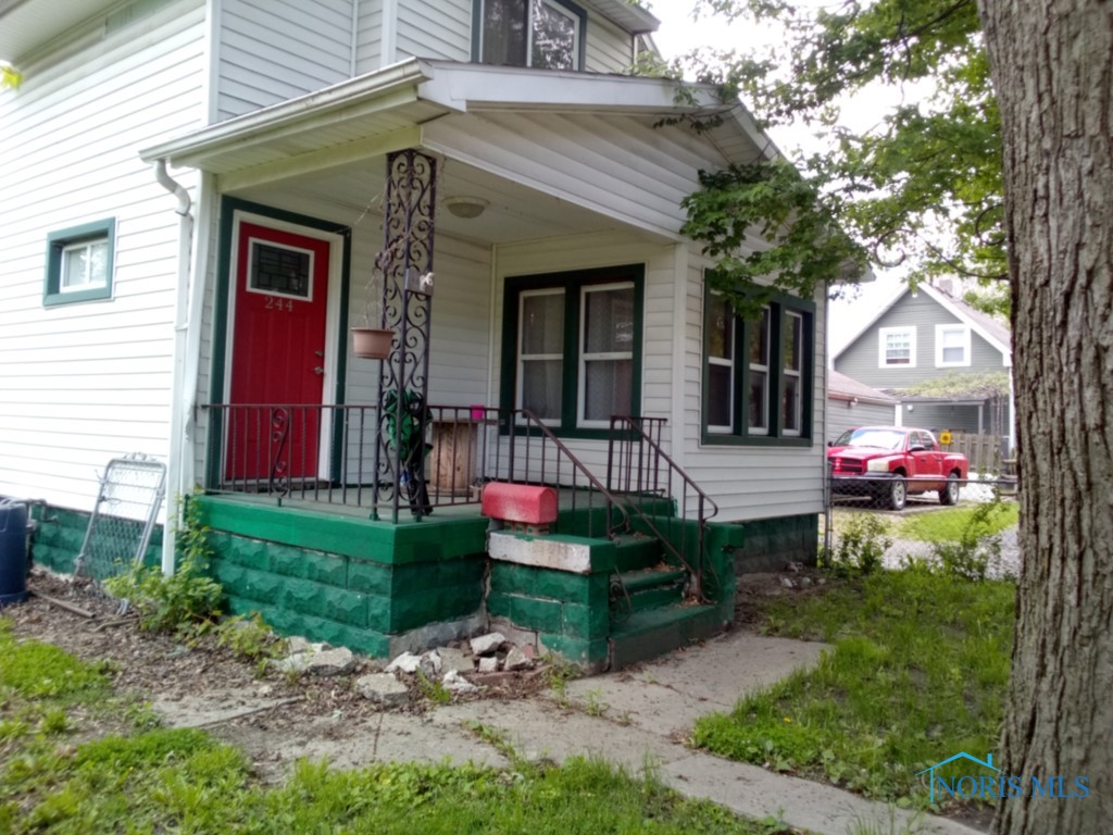 Photo 1 of 9 of 244 Dearborn Avenue house