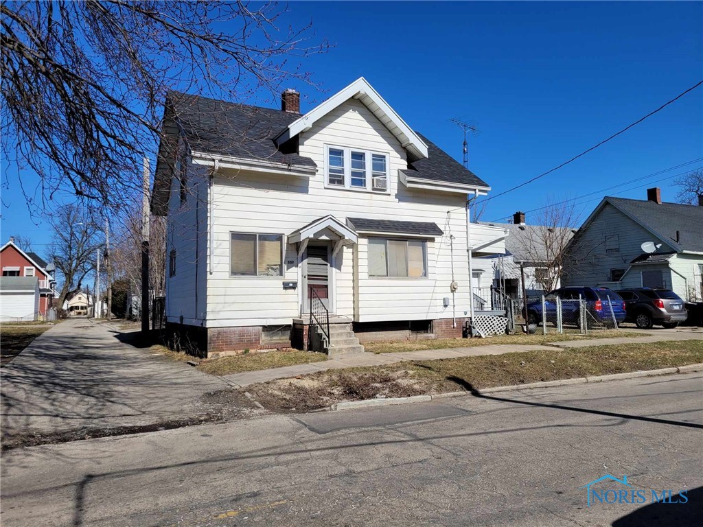 Photo 4 of 4 of 337 E Central Avenue house