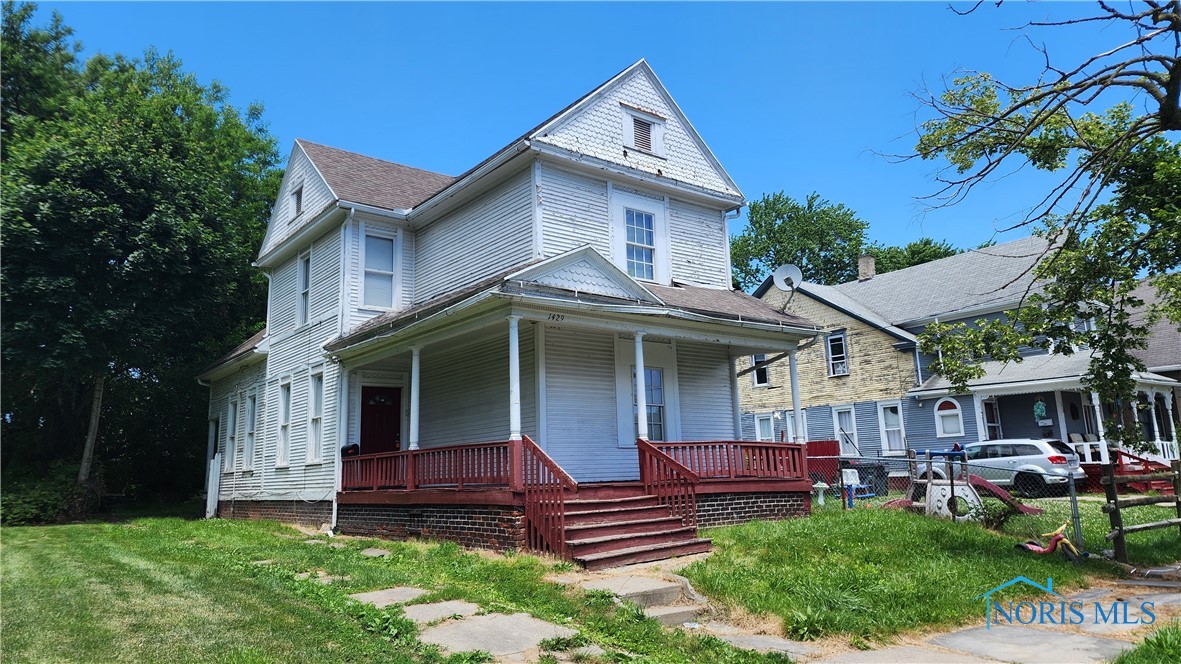 Photo 1 of 30 of 1429 N Ontario Street house