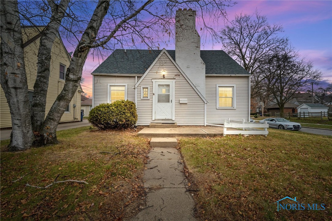 Photo 1 of 28 of 2402 Berdan Avenue house