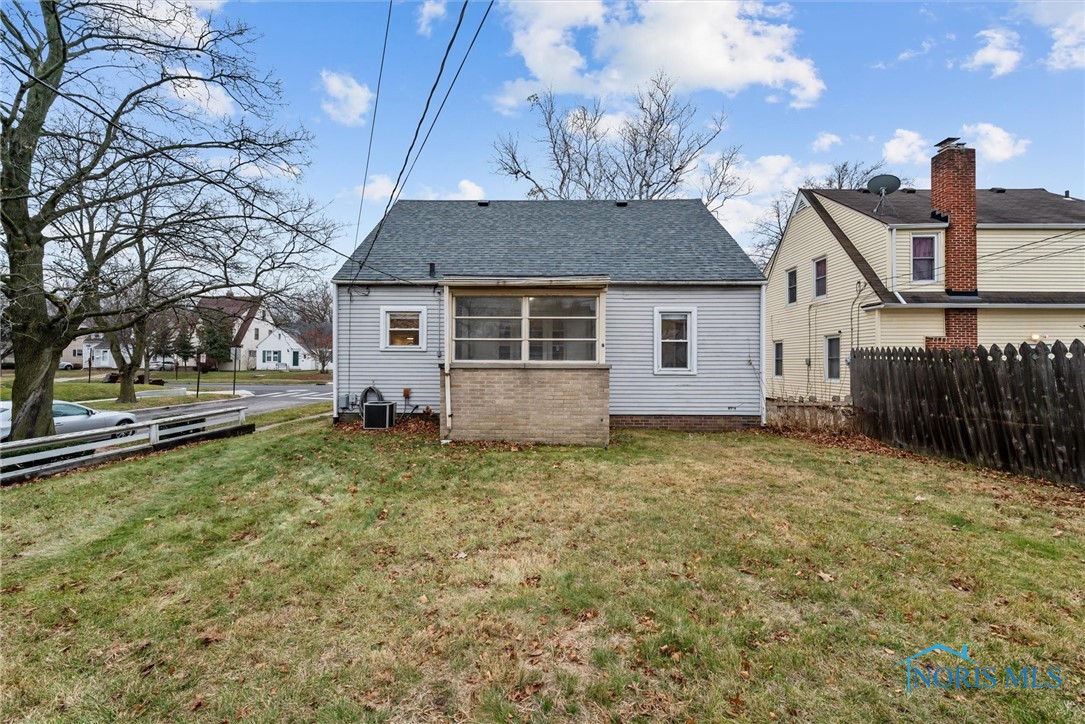 Photo 26 of 28 of 2402 Berdan Avenue house