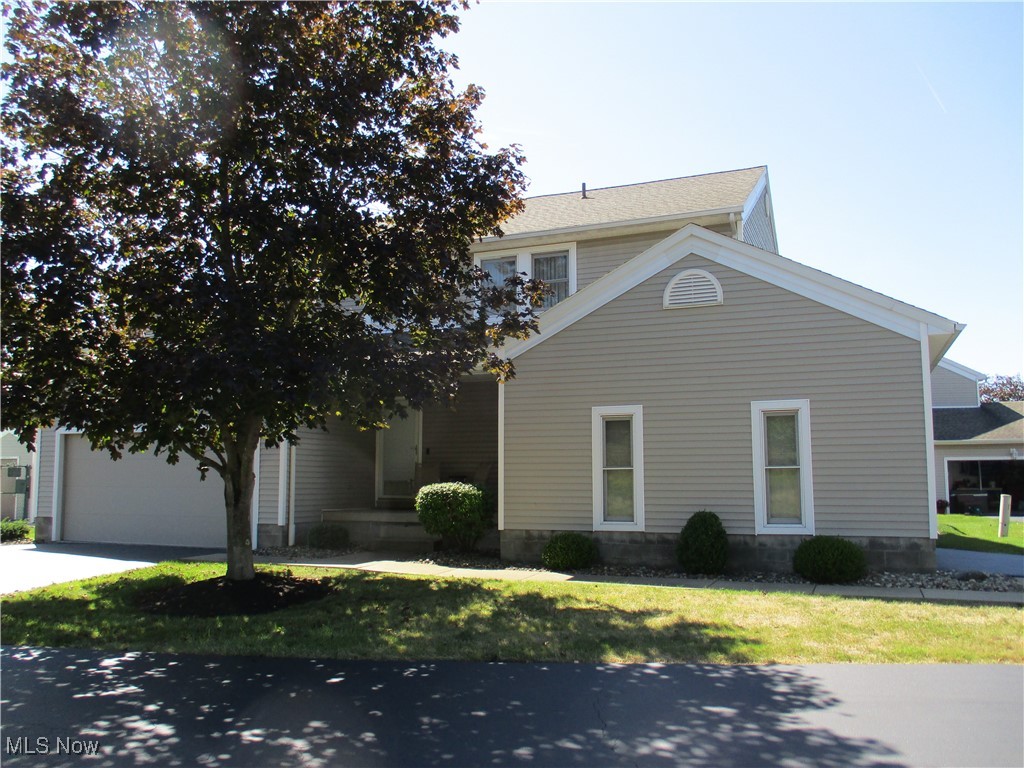 Photo 1 of 19 of 110 Pineview Drive NE condo