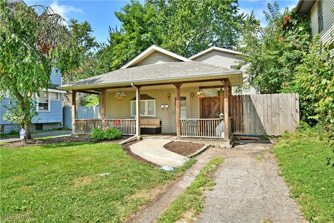 Photo 43 of 45 of 852 Kenilworth Avenue SE house