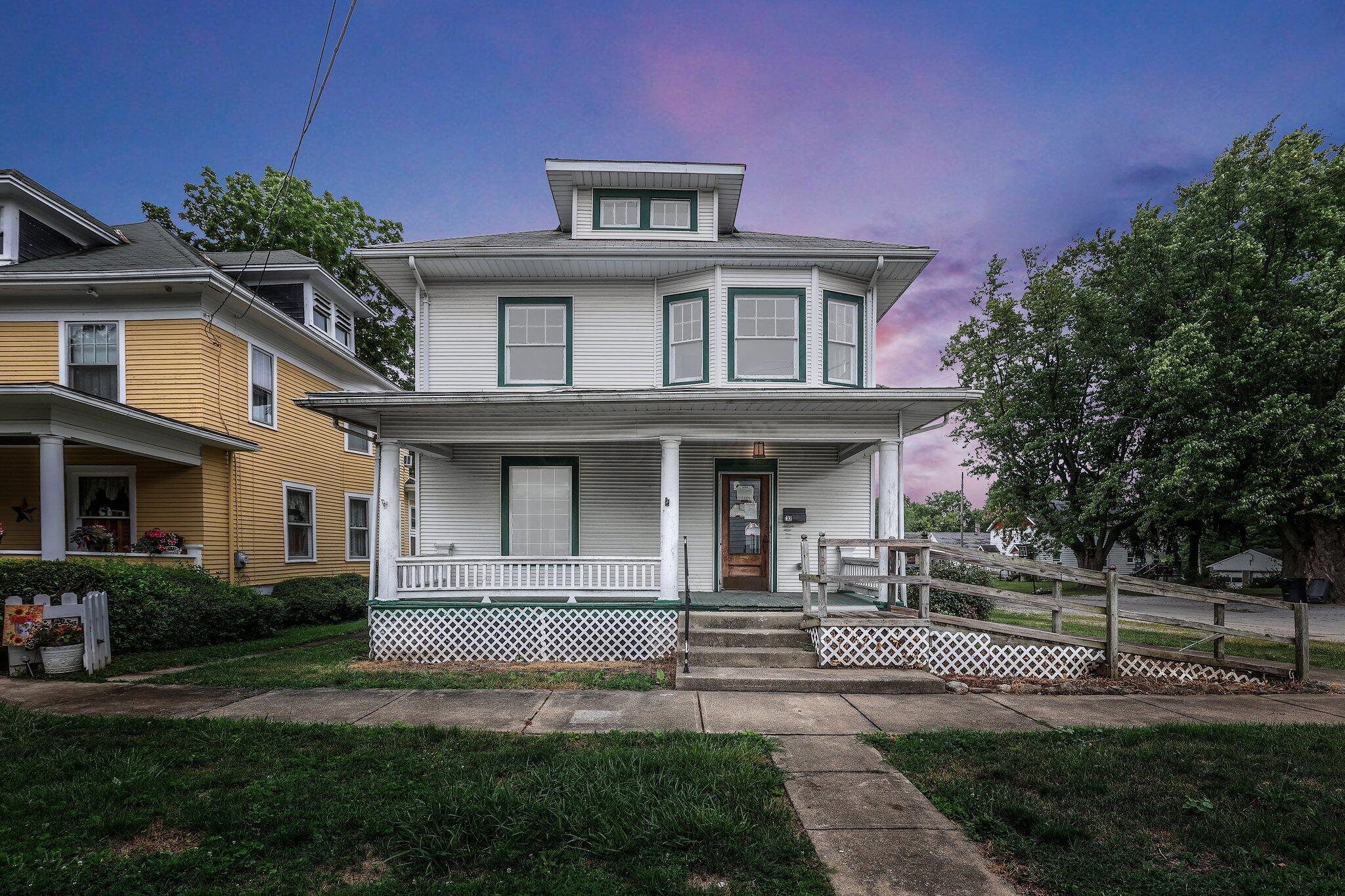 Photo 1 of 25 of 132 E Paint Street house