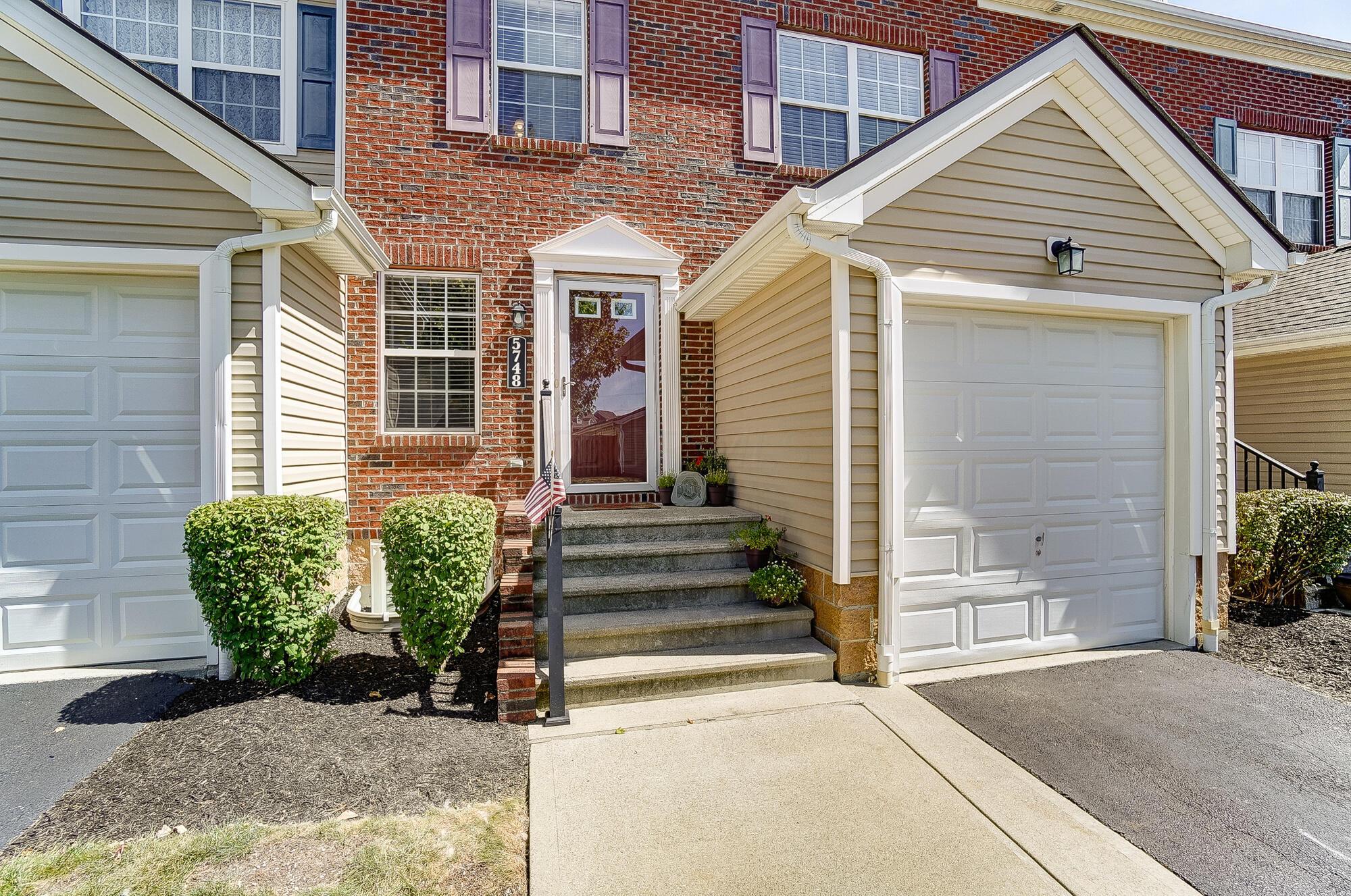 Photo 1 of 29 of 5748 Winding Rock Drive condo