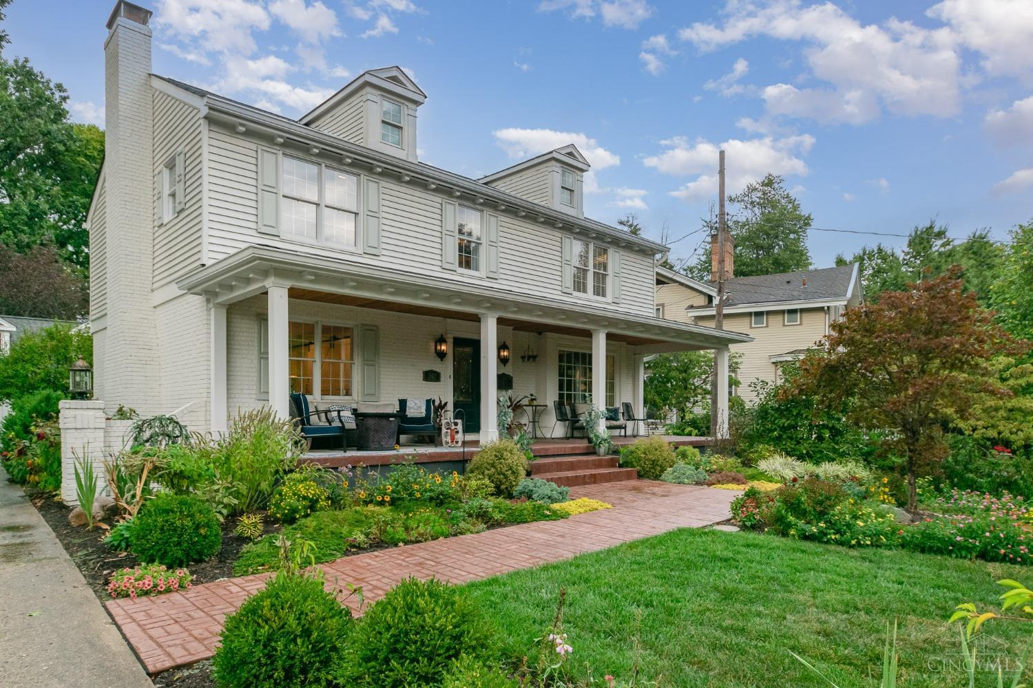 Photo 4 of 66 of 242 Elm Avenue house