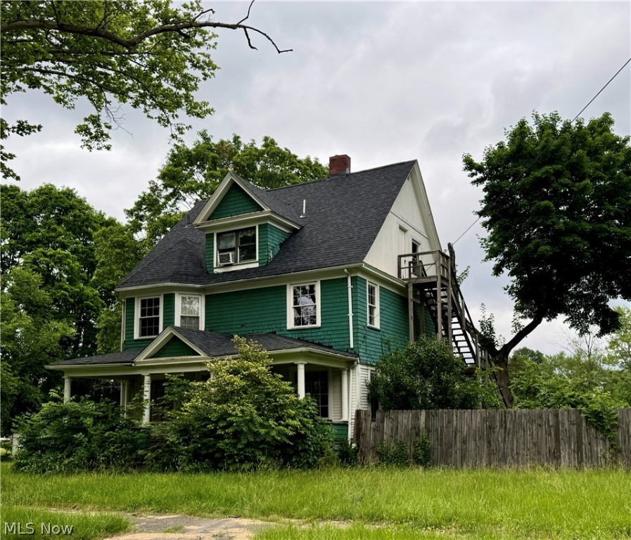 Photo 2 of 3 of 1345 Ohio Avenue house