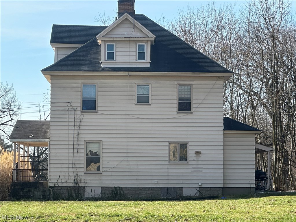 Photo 2 of 2 of 1452 Elm Street house
