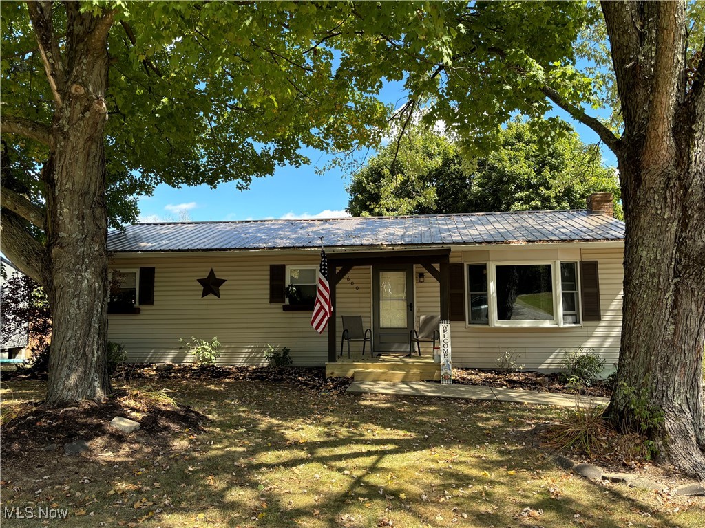 Photo 1 of 16 of 600 Timber Run Road house