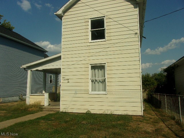 Photo 2 of 17 of 472 Spangler Drive house