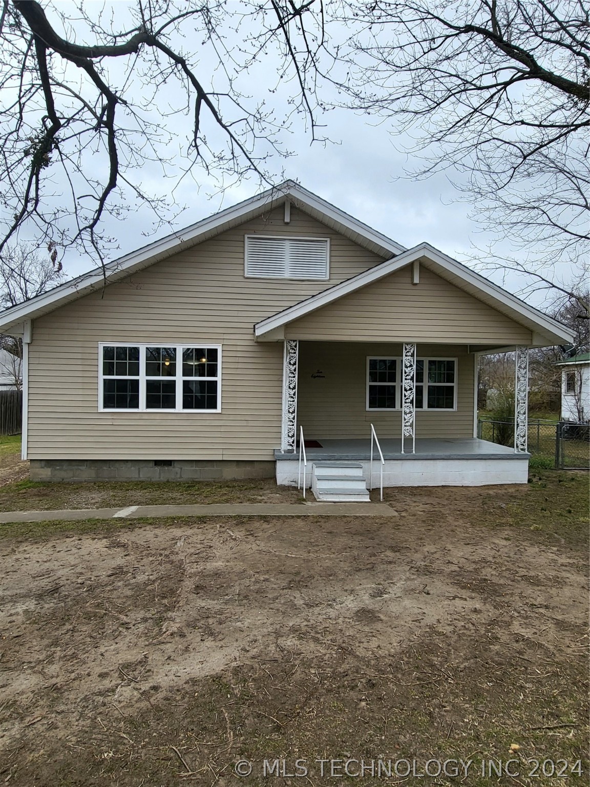 Photo 1 of 14 of 1018 S Cherry Street house