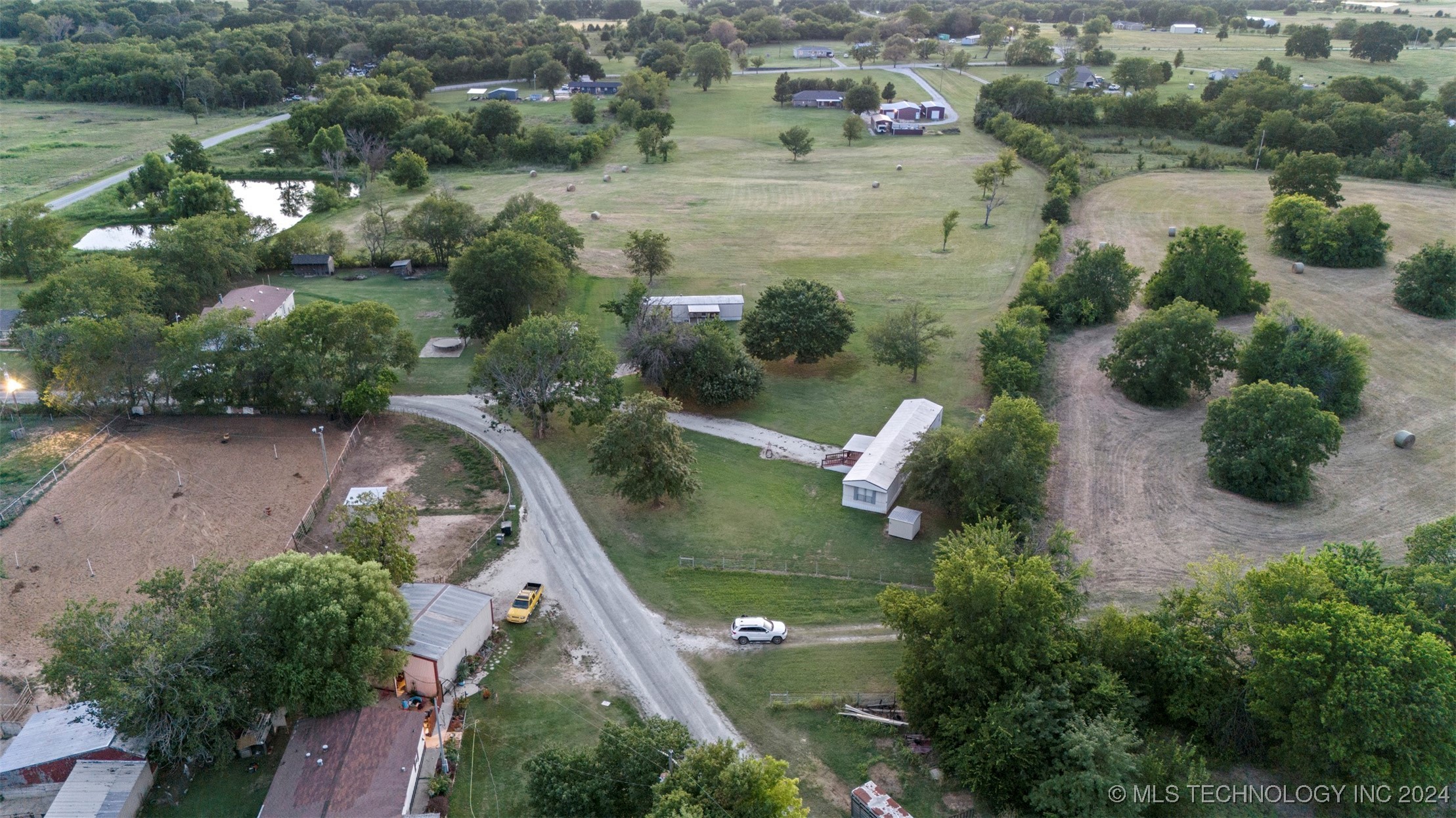 Photo 10 of 11 of 7692 County Road 1525 mobile home