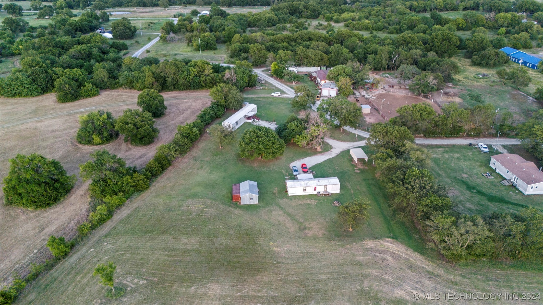 Photo 11 of 11 of 7692 County Road 1525 mobile home