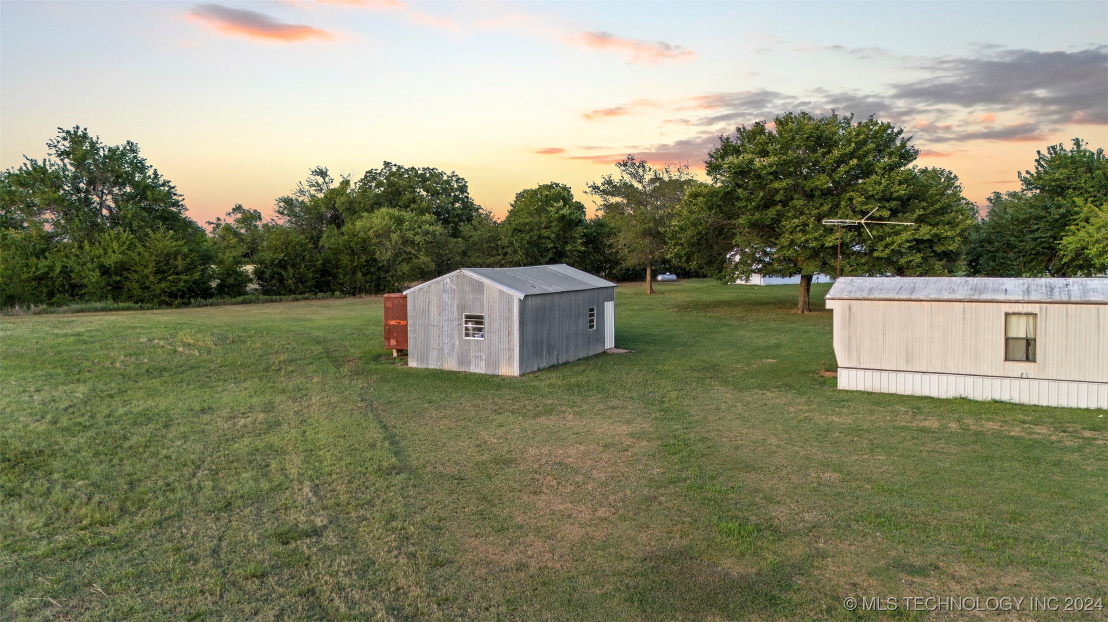 Photo 6 of 11 of 7692 County Road 1525 mobile home