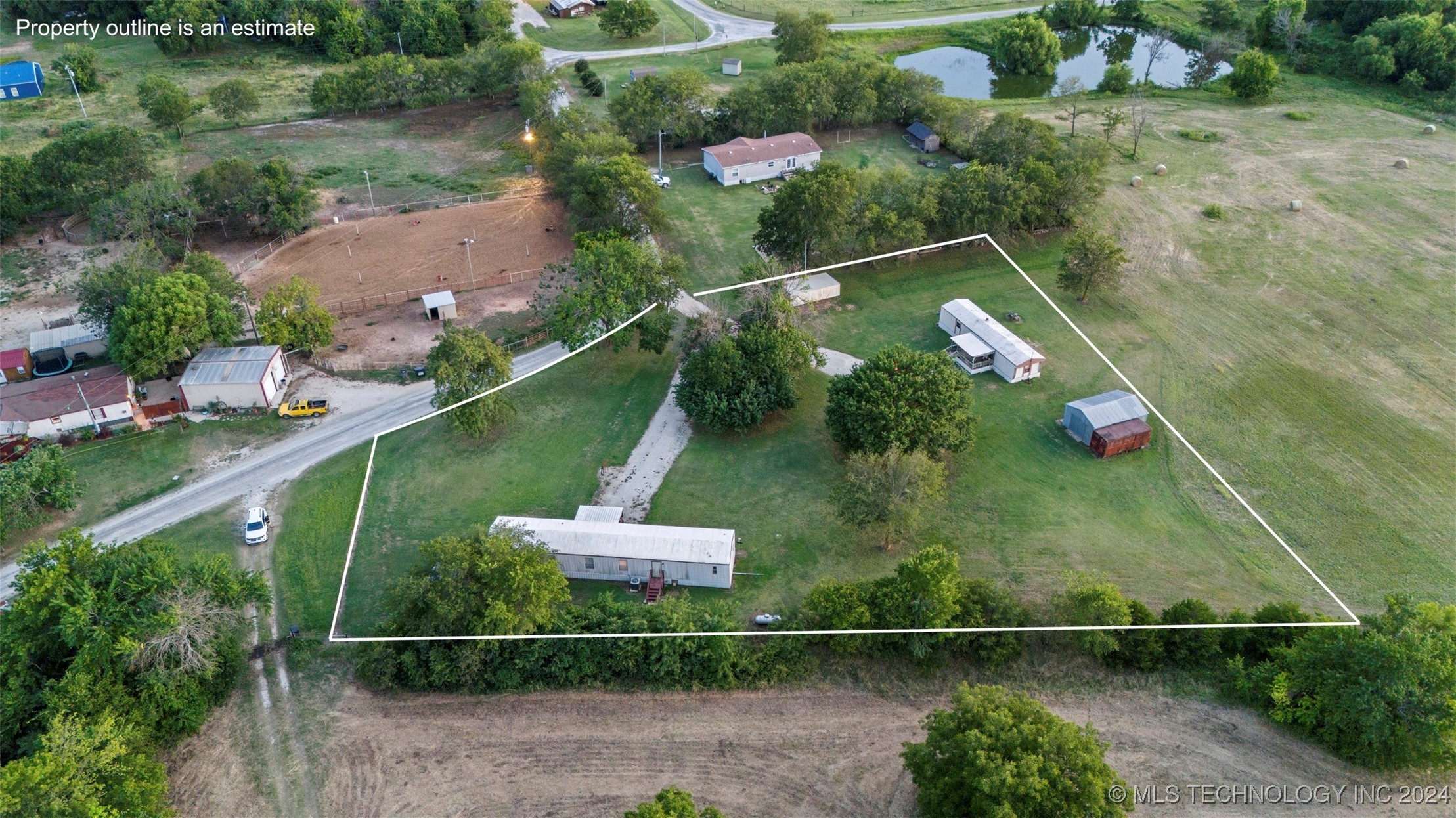 Photo 7 of 11 of 7692 County Road 1525 mobile home