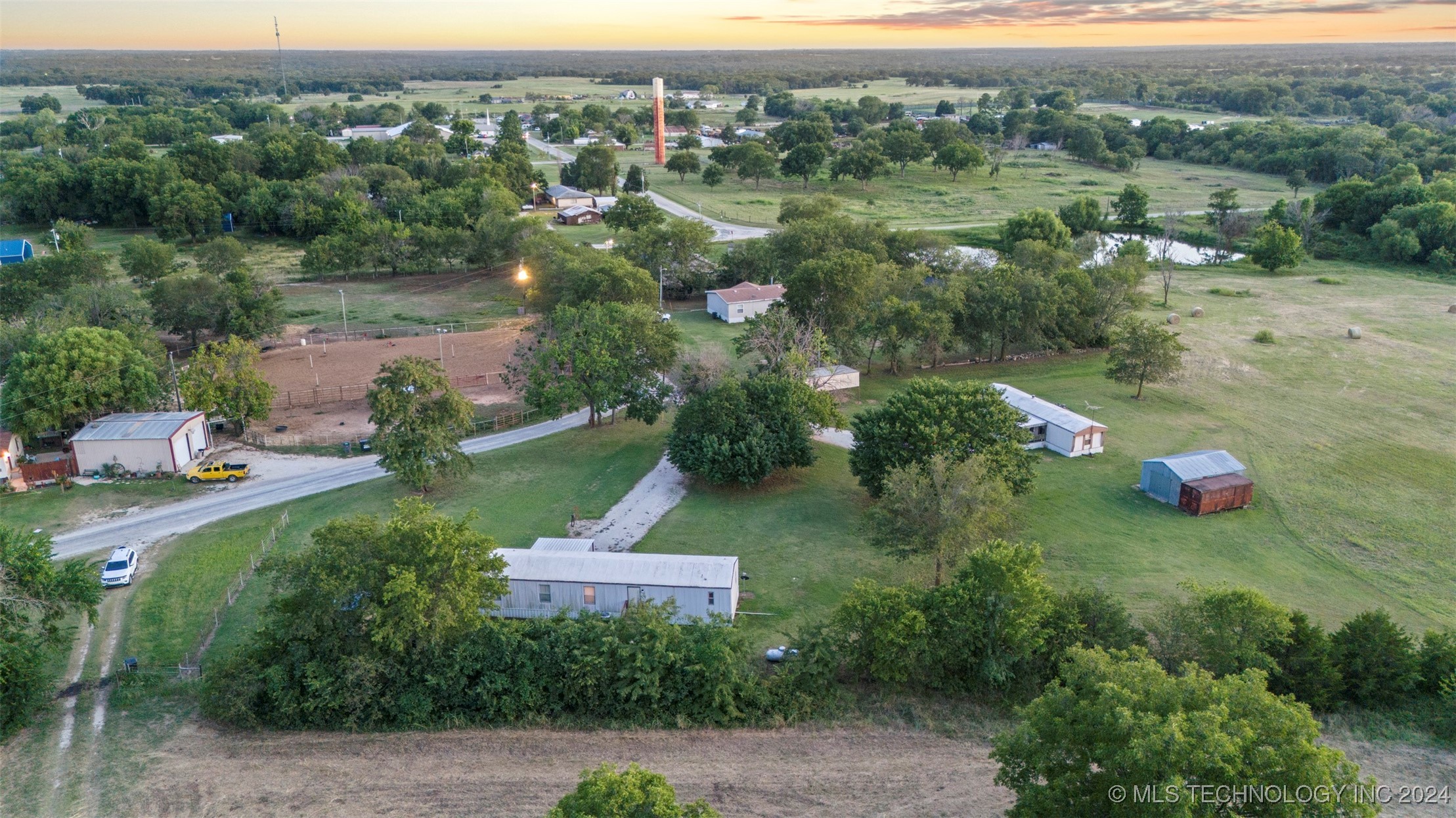 Photo 9 of 11 of 7692 County Road 1525 mobile home