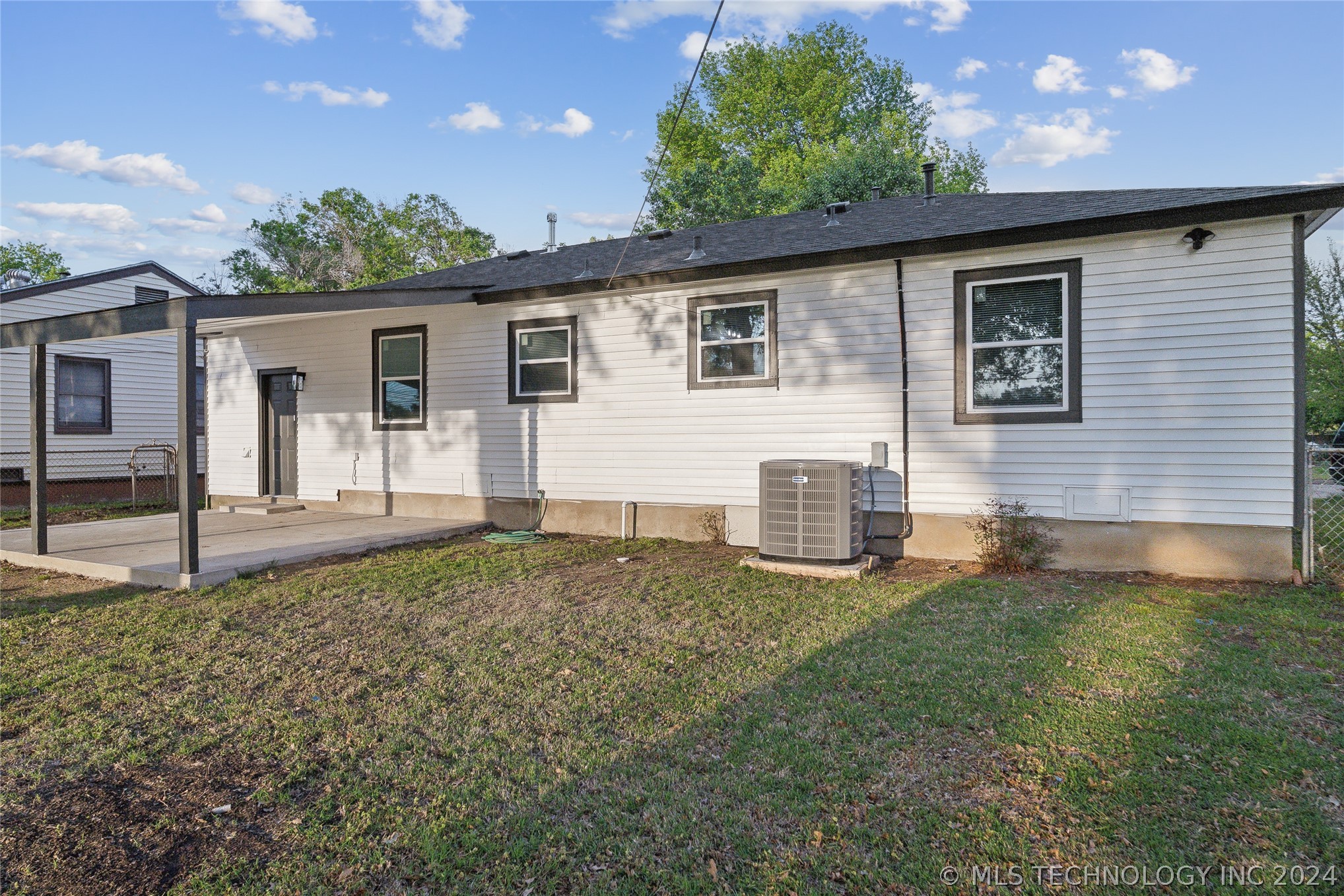 Photo 19 of 19 of 1665 SW Oklahoma Avenue house