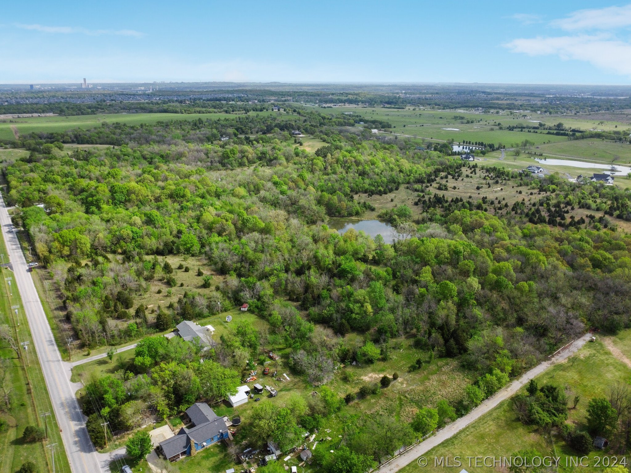 Photo 8 of 14 of S Peoria Avenue land