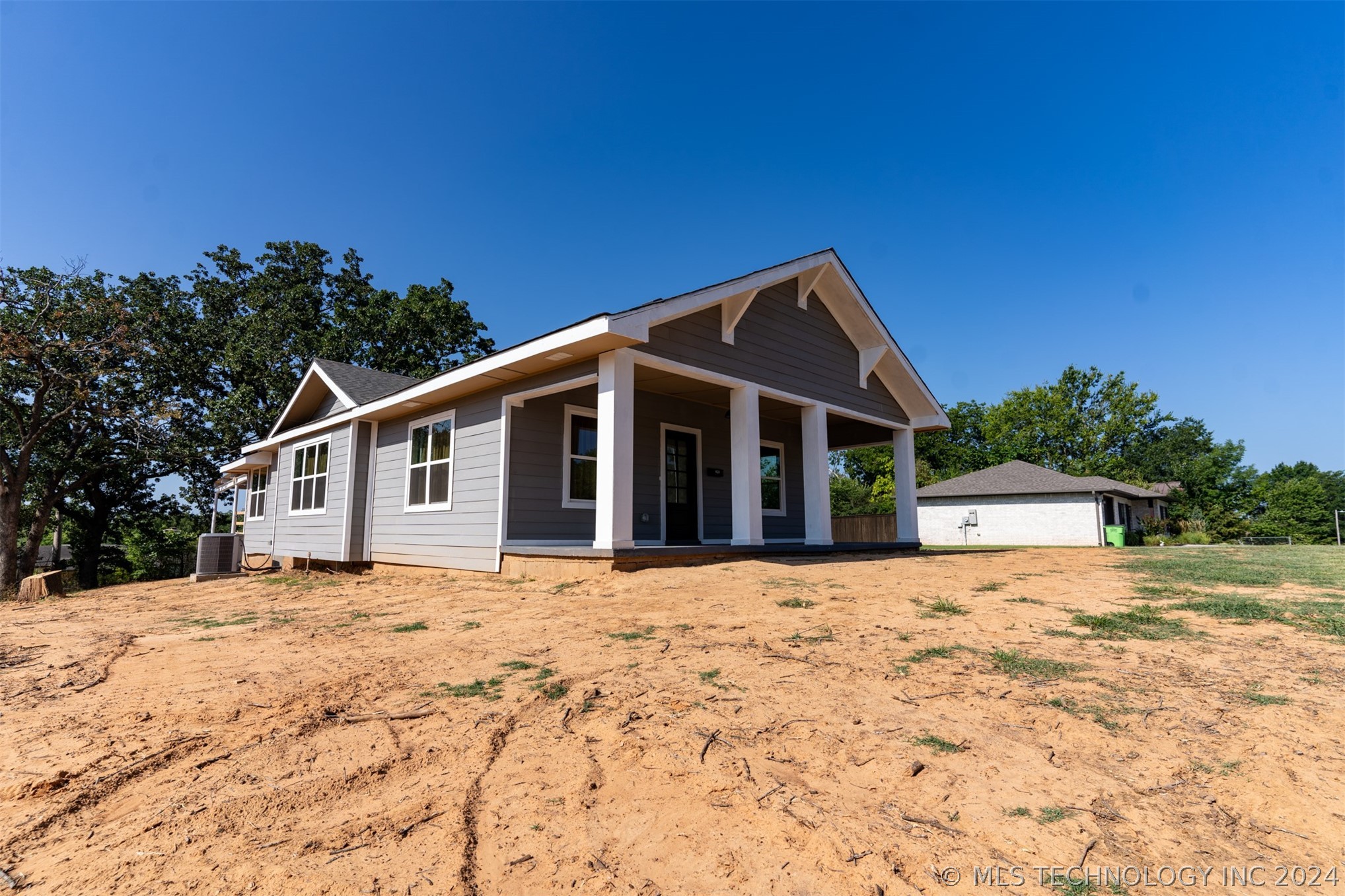 Photo 20 of 21 of 420 W 8th Avenue house