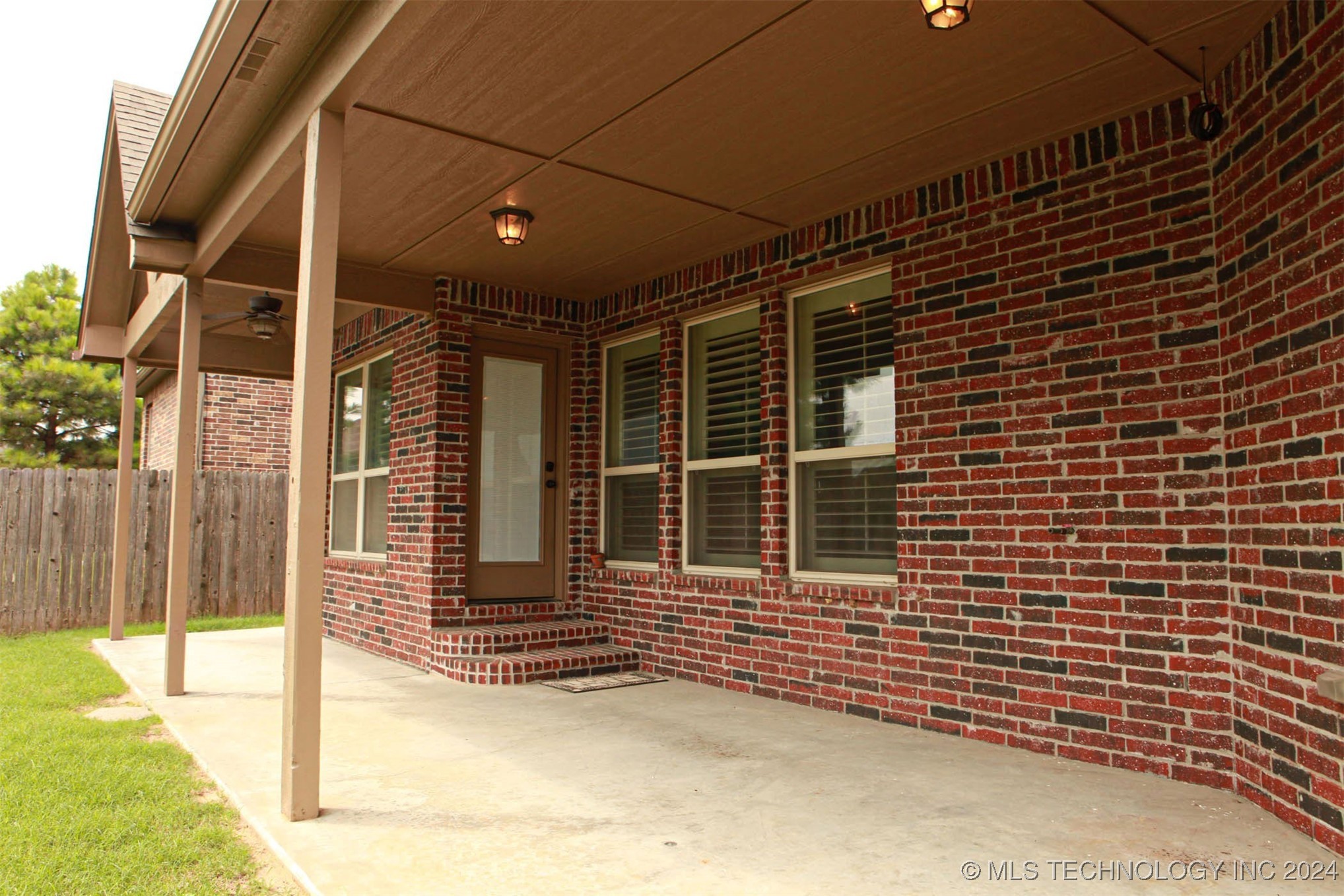 Photo 41 of 44 of 10713 S Sycamore Street house