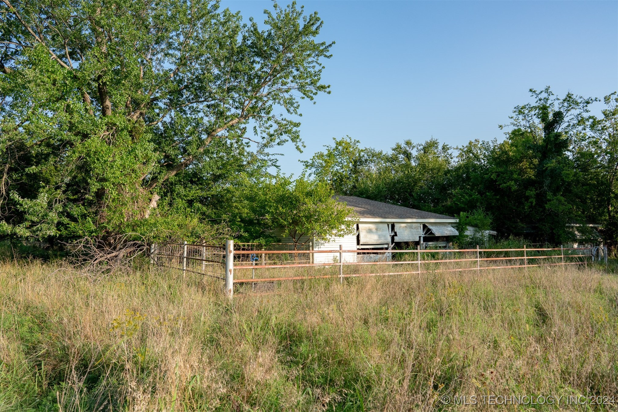 Photo 43 of 47 of 11624 E 106th Street N house