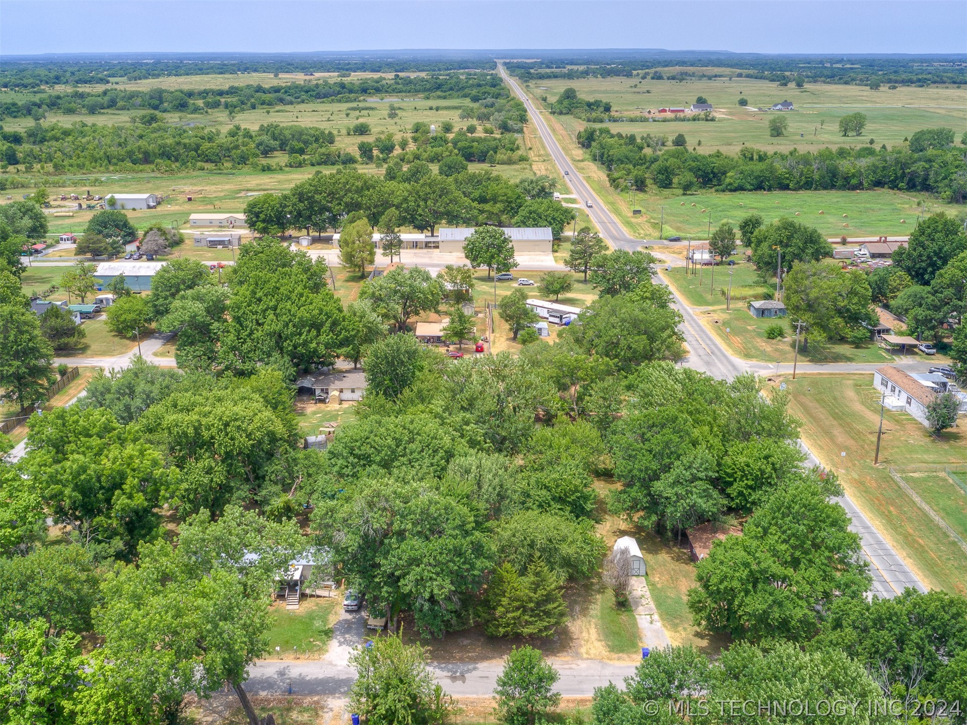 Photo 9 of 14 of 120 S 6th Street land