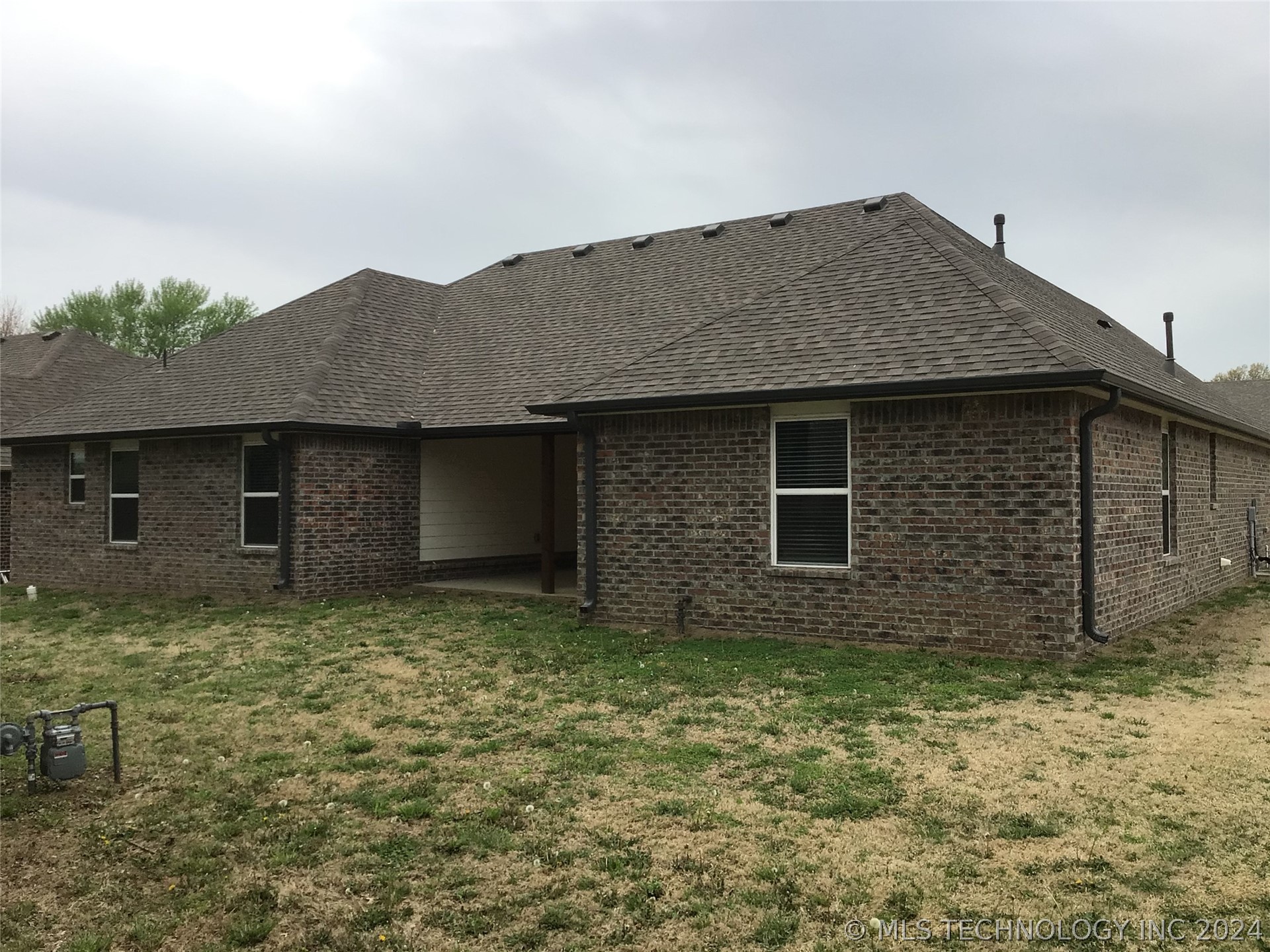 Photo 16 of 17 of 1509 S Oklahoma Street house