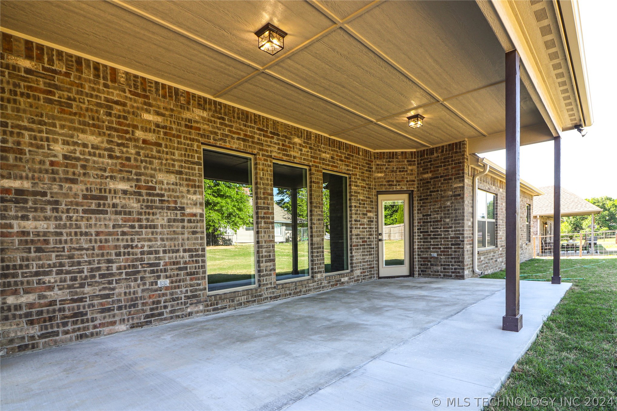 Photo 41 of 46 of 1440 Mabelle Drive house