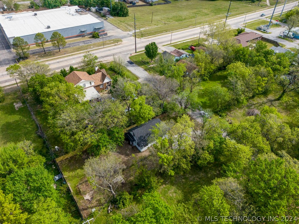 Photo 9 of 41 of 1438 N Santa Fe Avenue house