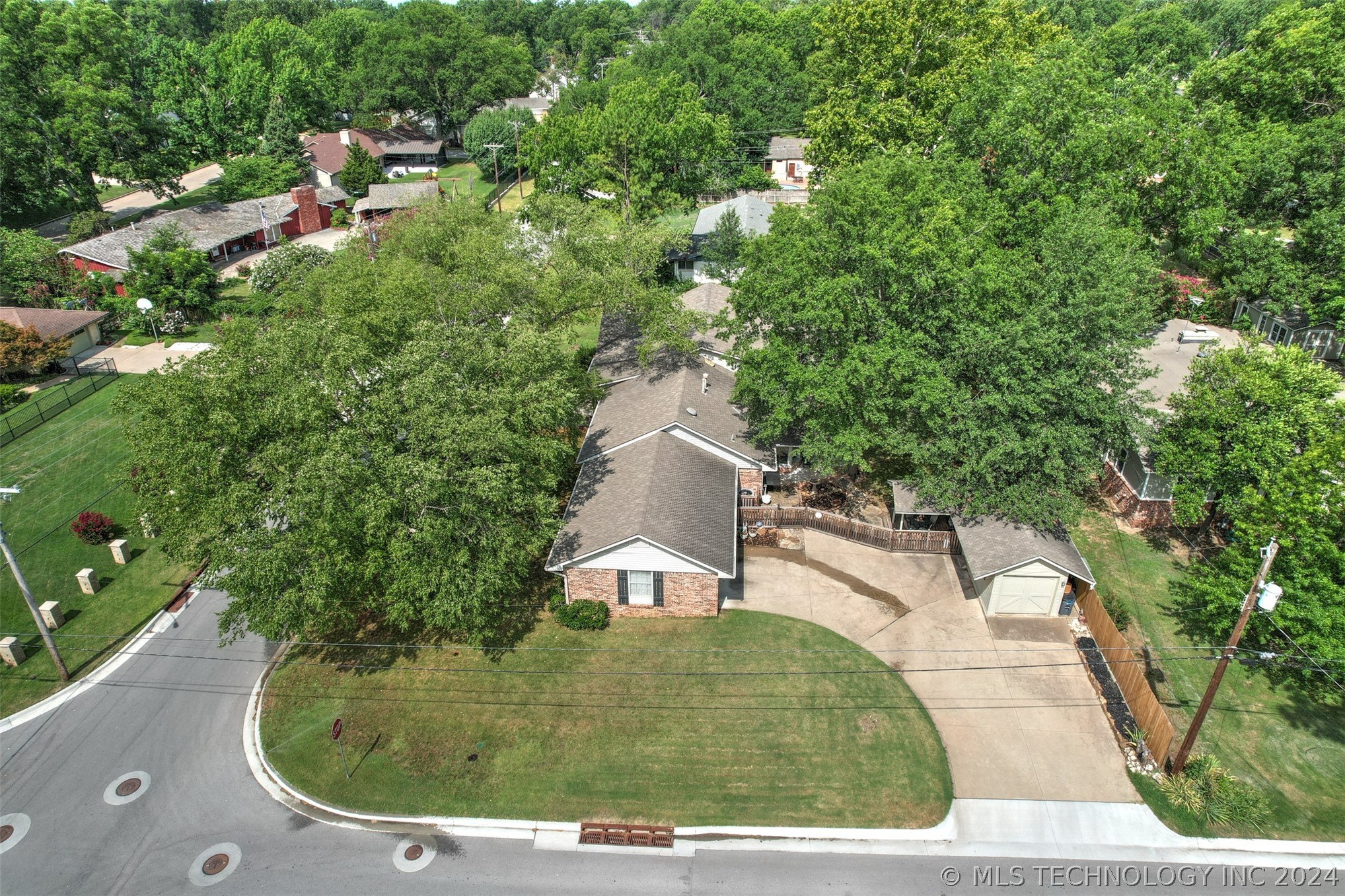 Photo 42 of 48 of 2835 E 47th Street house