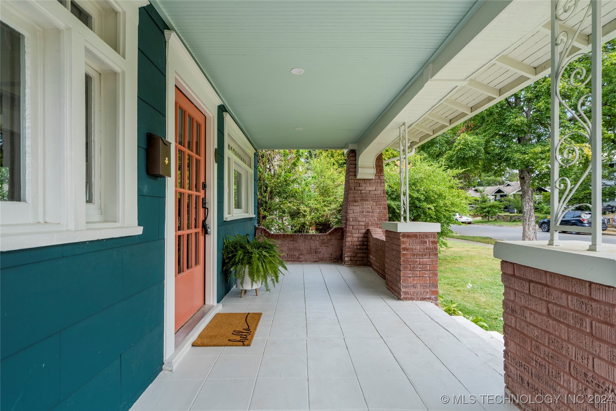 Photo 8 of 54 of 1540 S Yorktown Avenue house