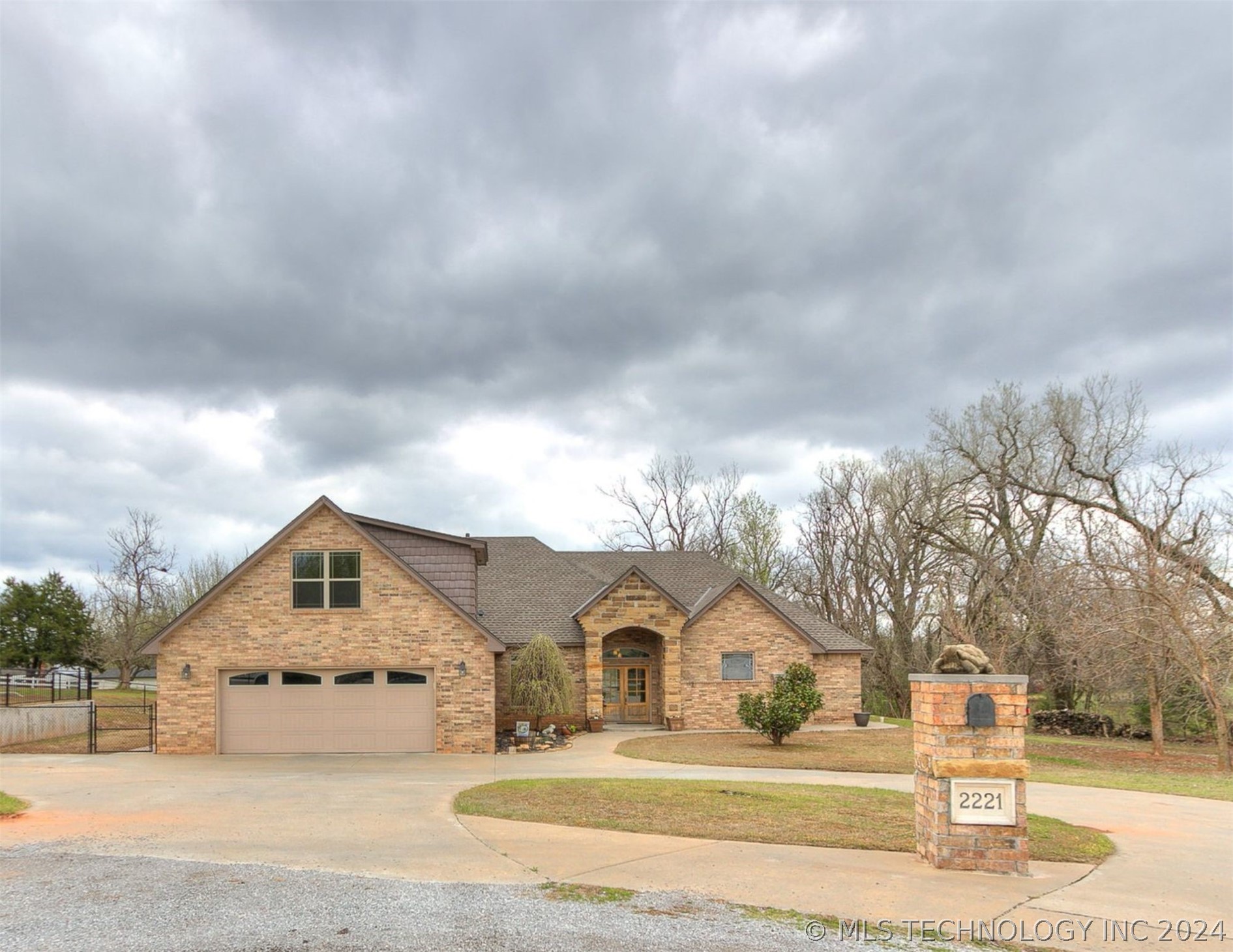 Photo 1 of 45 of 2221 County Road 1197 house