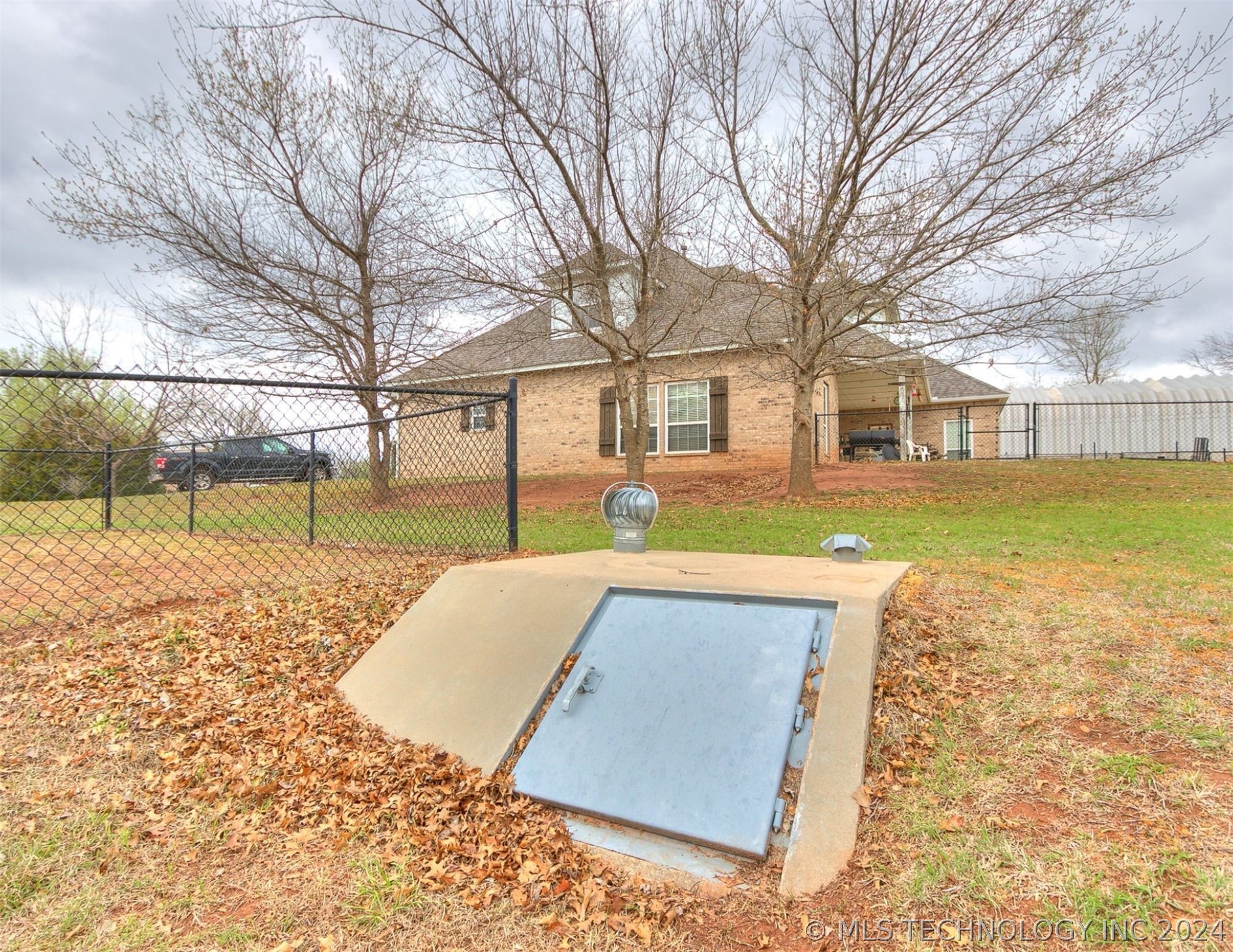 Photo 10 of 45 of 2221 County Road 1197 house