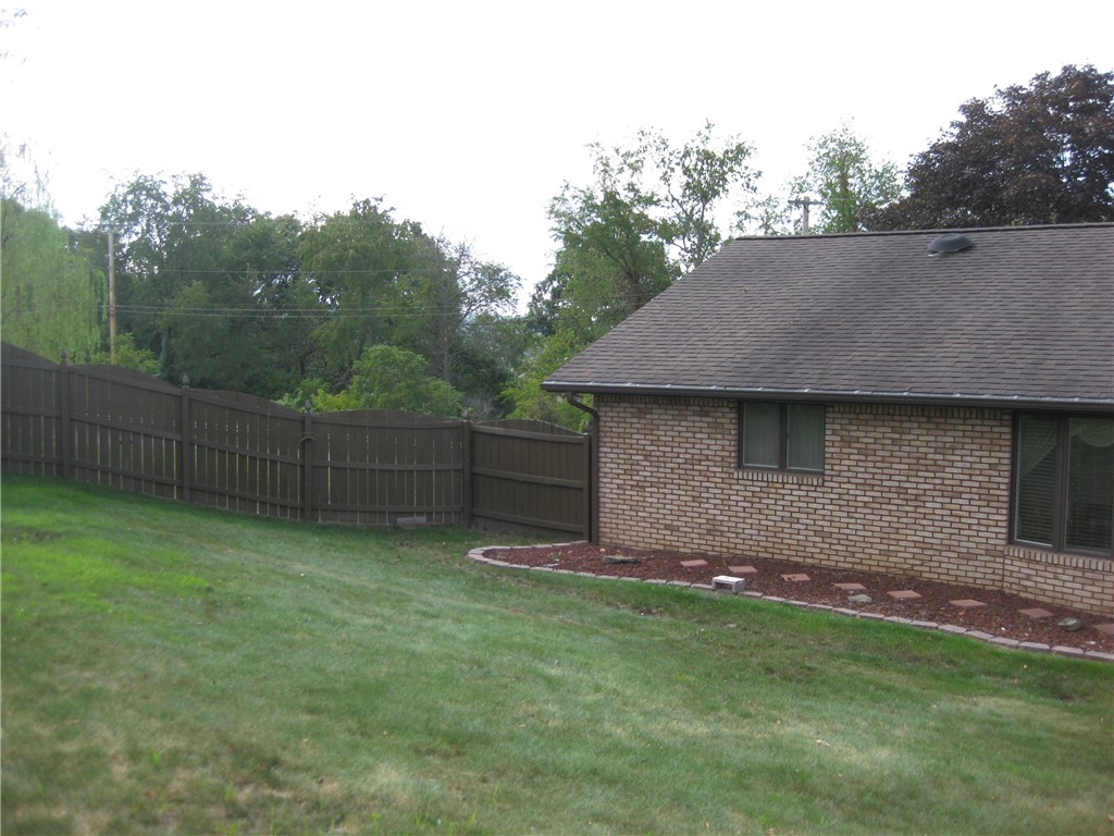 Photo 10 of 50 of 2385 Hospital Drive house