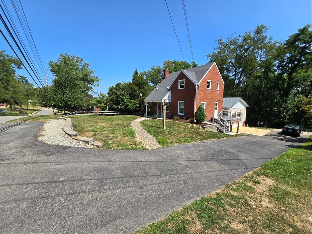 Photo 4 of 43 of 163 Meadowbrook Dr house