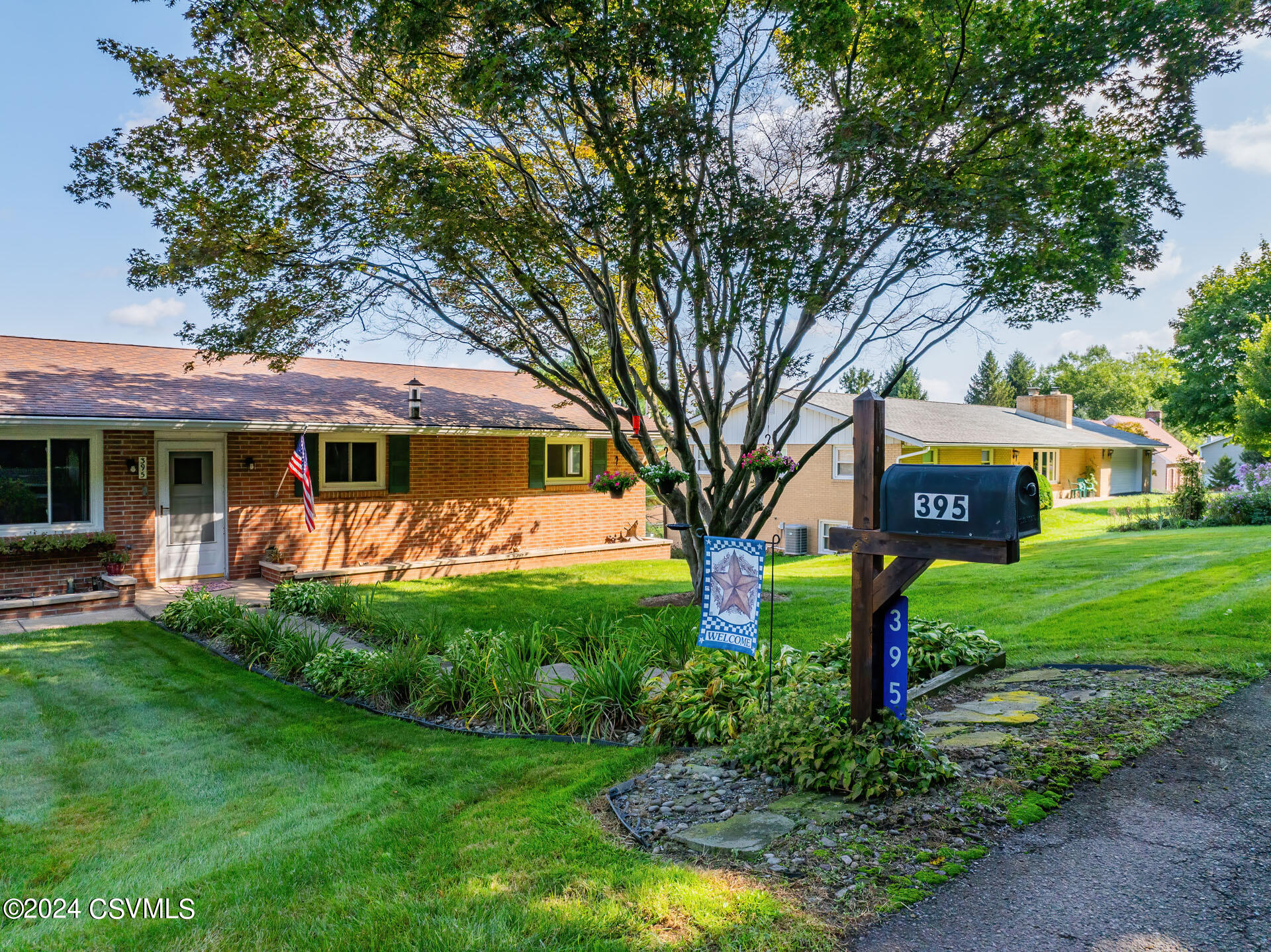 Photo 2 of 81 of 395 HILLSIDE Drive house