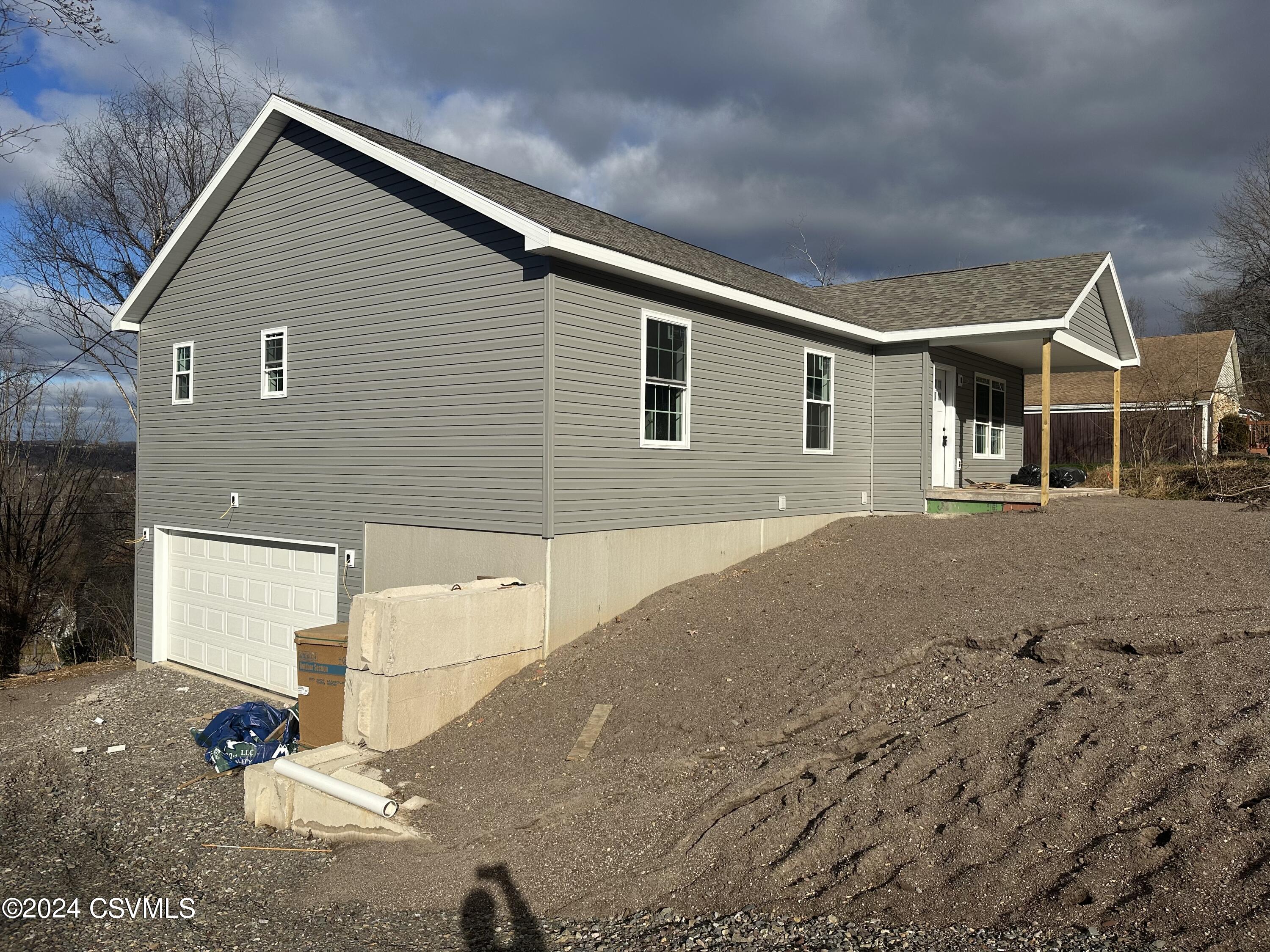 Photo 1 of 22 of 495 SCENIC Avenue house