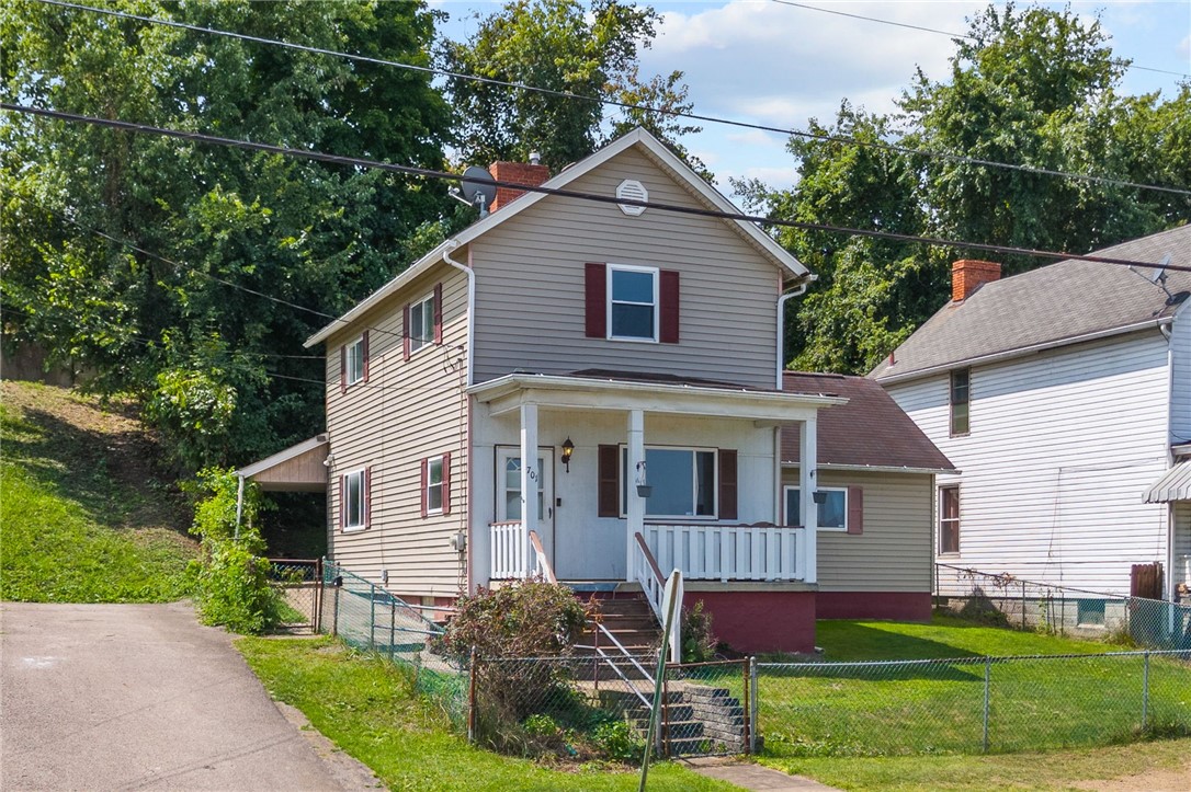 Photo 9 of 10 of 701 Shady Ave house