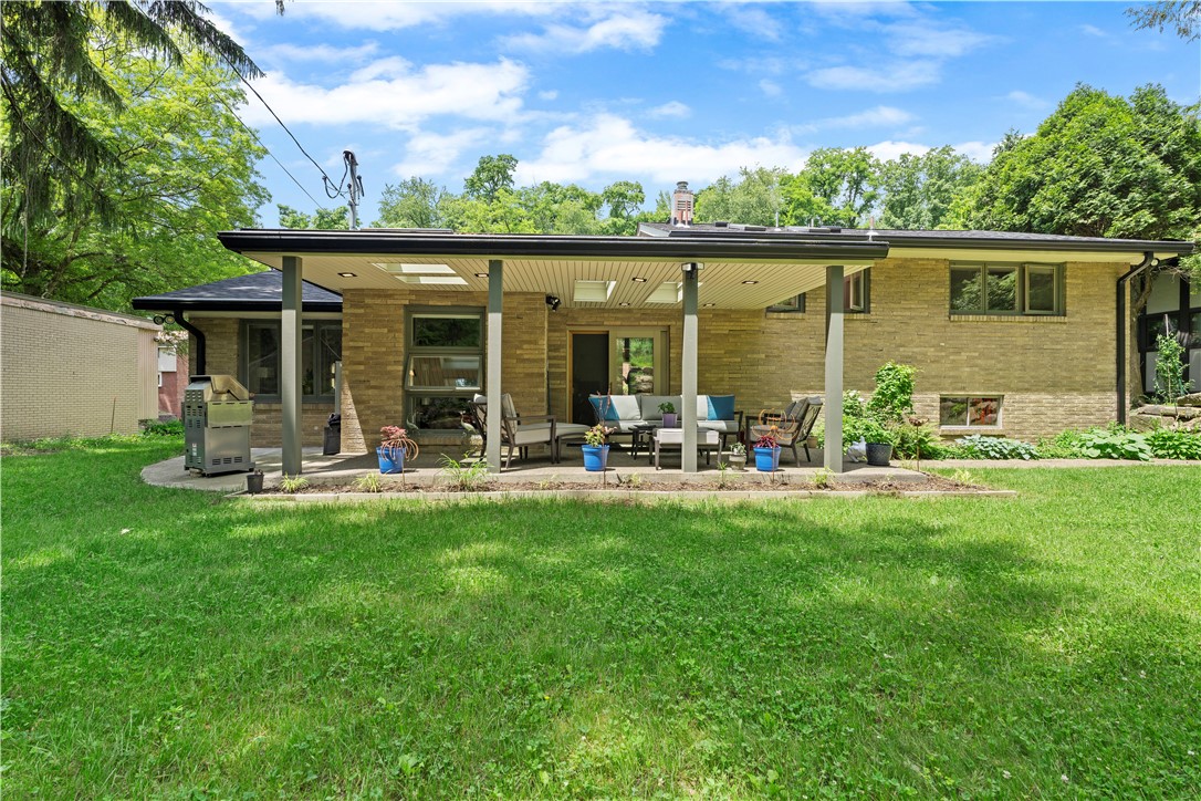 Photo 5 of 42 of 2306 Marbury Rd house