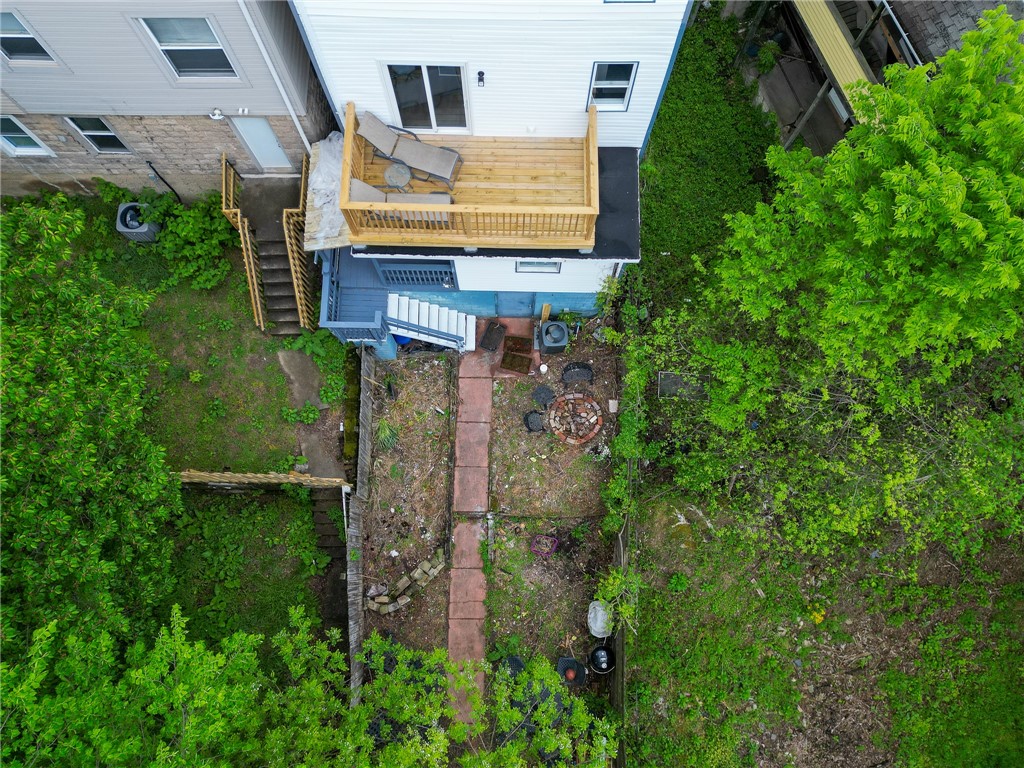 Photo 34 of 36 of 1701 Meadville St house