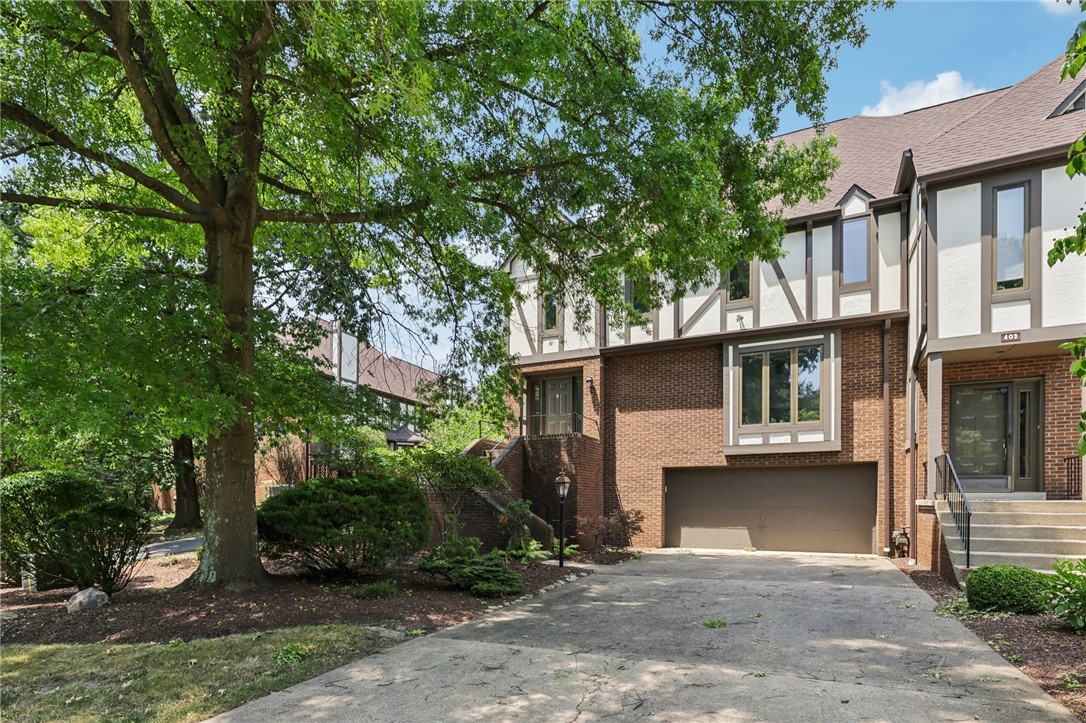 Photo 1 of 33 of 401 Forest Highlands Drive townhome